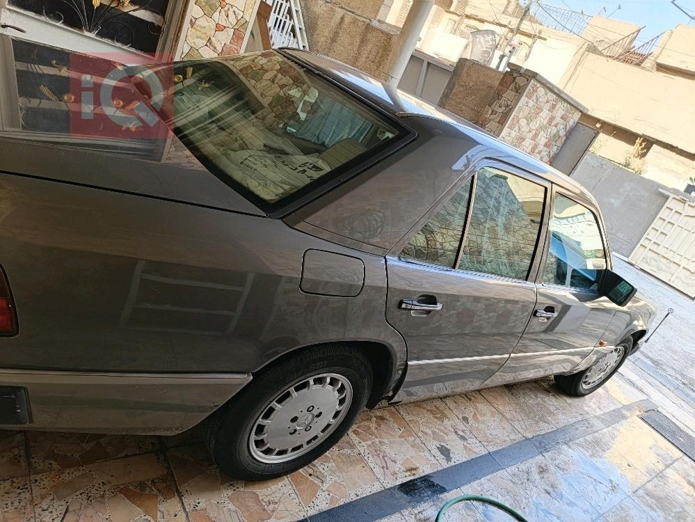 مرسيدس بنز E-Class